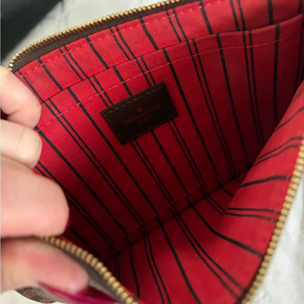 Louis Vuitton Brown Checkered Pouch - Picture 5 of 5